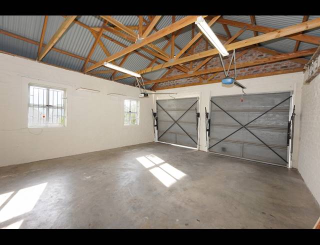 3 bed property to rent in LANGERUG